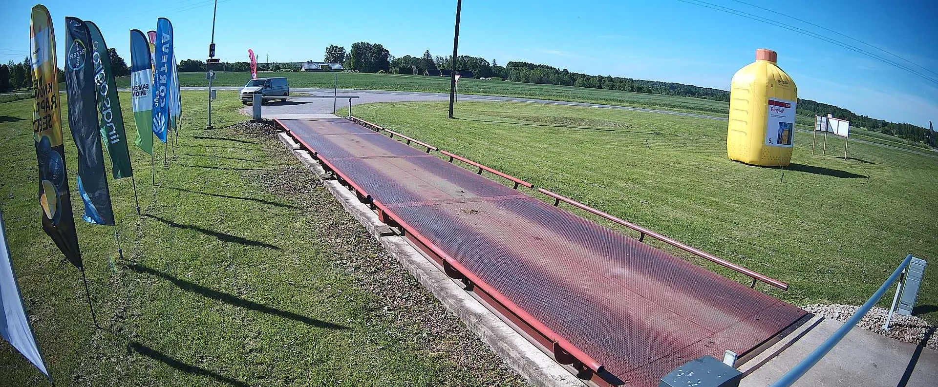 Truck scale automation camera view of a weighbridge and barrier